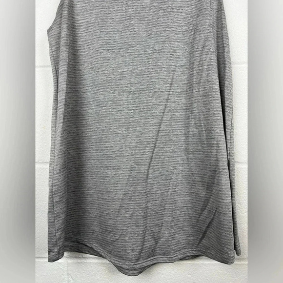 Maurices Athletic‎ Grey Tank Top by Maurices Size Medium - Picture 2 of 6